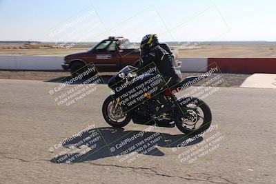 media/Nov-03-2025-Lets Ride (Mon) [[4d74c1c4d3]]/B Group/Grid/